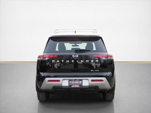 2025 Nissan Pathfinder SL 4WD