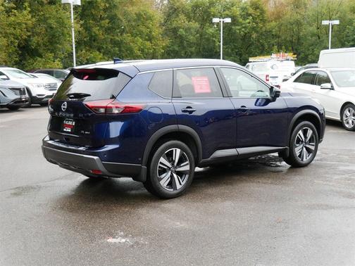 2025 Nissan Rogue SL