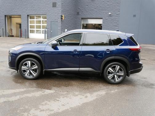 2025 Nissan Rogue SL