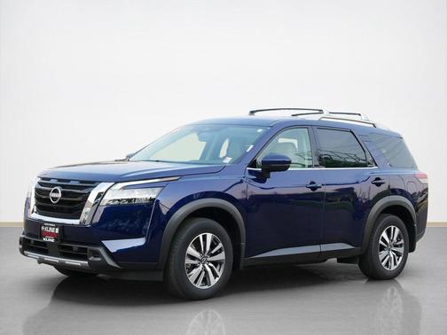 2023 Nissan Pathfinder SL 4WD