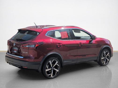 Scarlet Ember Pearl Metallic 2022 Nissan Rogue Sport SL