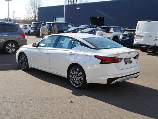 2024 Nissan Altima 2.5 SL