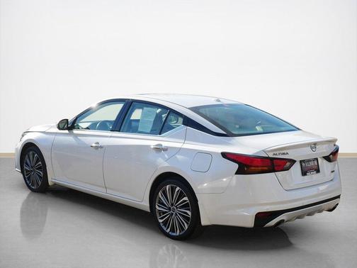2024 Nissan Altima 2.5 SL