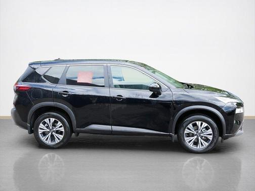 Super Black 2023 Nissan Rogue SV