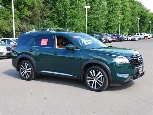 2024 Nissan Pathfinder Platinum 4WD