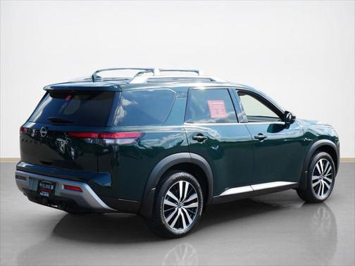 2024 Nissan Pathfinder Platinum 4WD
