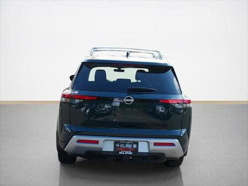 2024 Nissan Pathfinder Platinum 4WD