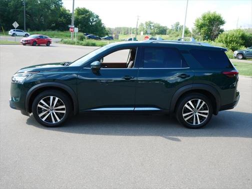 2024 Nissan Pathfinder Platinum 4WD