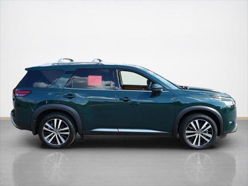 2024 Nissan Pathfinder Platinum 4WD