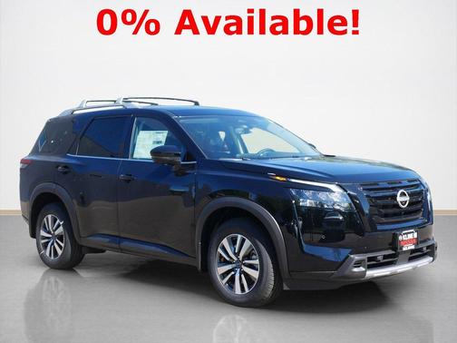 2025 Nissan Pathfinder SL 4WD