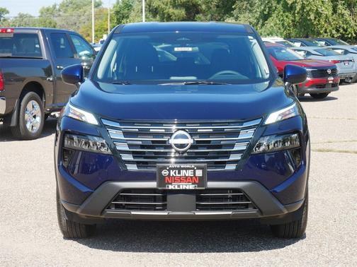 2025 Nissan Pathfinder SL 4WD