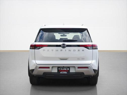2025 Nissan Pathfinder SL 4WD
