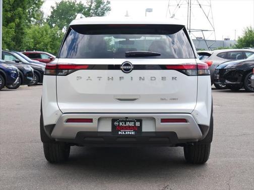 2025 Nissan Pathfinder SL 4WD