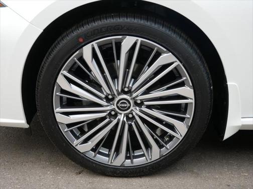 2025 Nissan Altima 2.5 SL