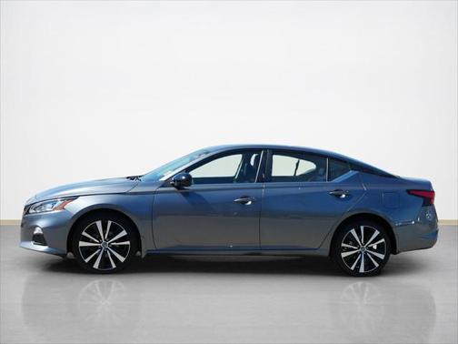 2022 Nissan Altima SR Intelligent AWD