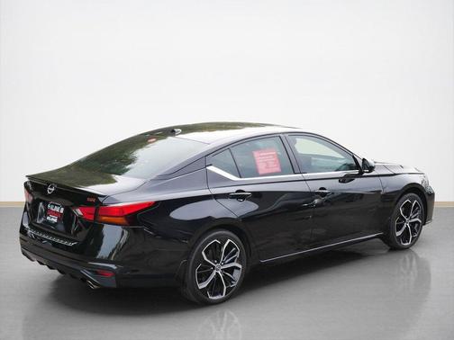 2023 Nissan Altima SR FWD