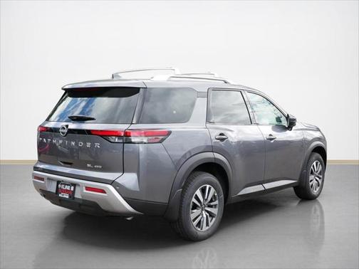 2025 Nissan Pathfinder SL 4WD