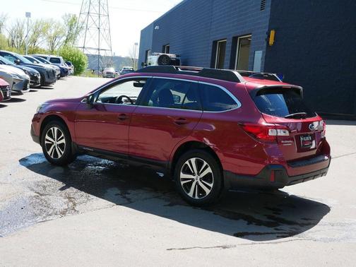 Crimson Red Pearl 2019 Subaru Outback 2.5i Limited