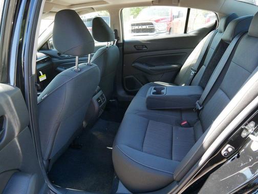 Super Black Clearcoat 2026 Nissan Altima 2.5 SV