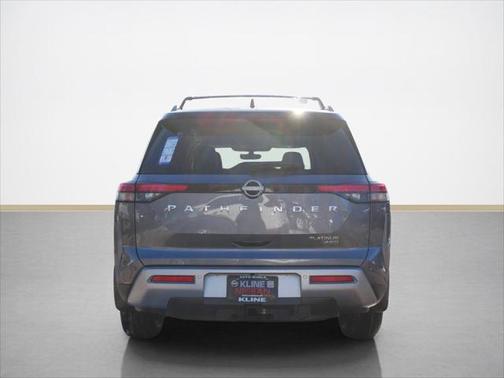 2025 Nissan Pathfinder Platinum 4WD