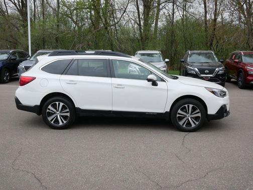 Crystal White Pearl 2019 Subaru Outback 2.5i Limited