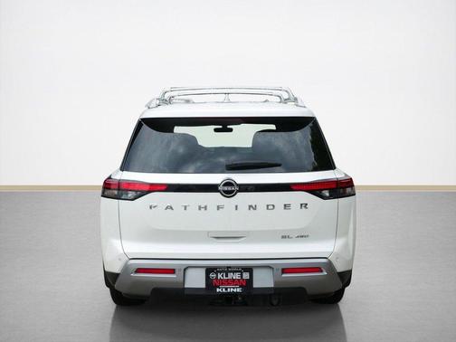 Pearl White Tricoat 2024 Nissan Pathfinder SL 4WD