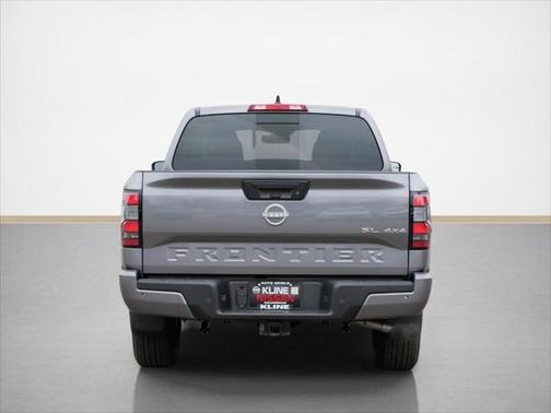 2025 Nissan Frontier SL
