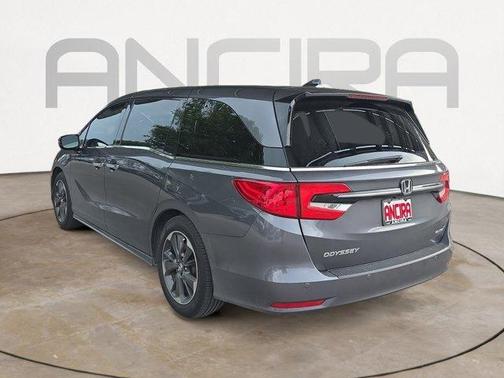 Sonic Gray Pearl 2023 Honda Odyssey Elite