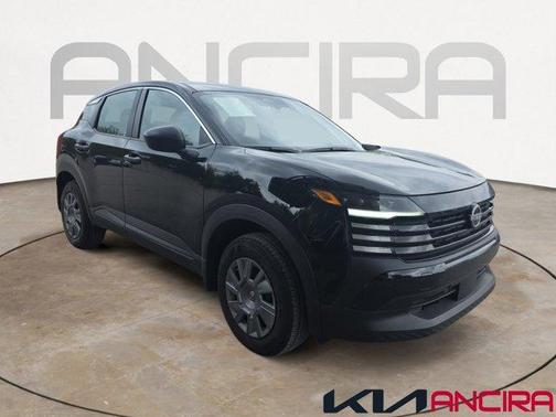 Super Black 2025 Nissan Kicks S