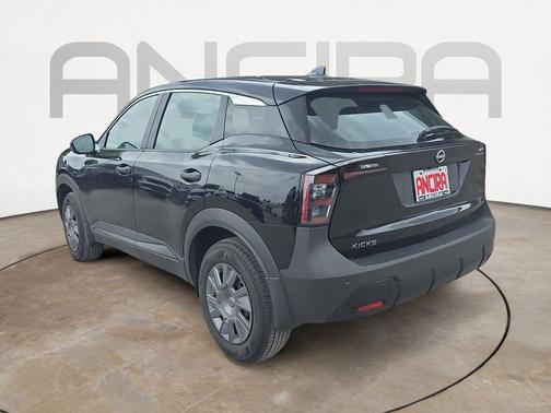 Super Black 2025 Nissan Kicks S