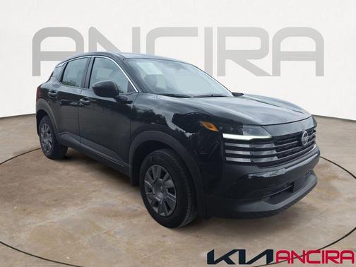 Super Black 2025 Nissan Kicks S