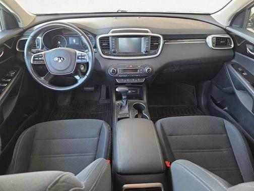 2019 Kia Sorento S