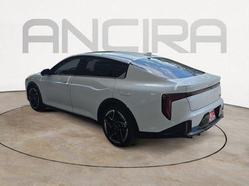 Snow White Pearl 2025 Kia K4 GT-Line