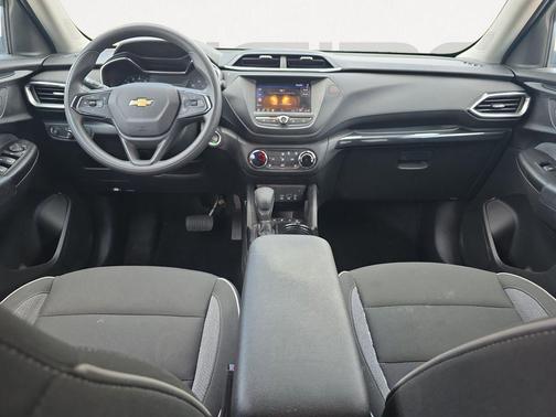 Summit White 2023 Chevrolet Trailblazer LT