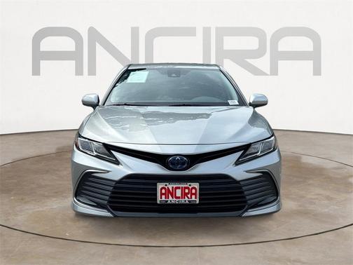 2022 Toyota Camry Hybrid LE