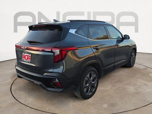 Gravity Gray 2024 Kia Seltos S