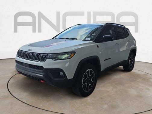 Bright White Clearcoat 2025 Jeep Compass Trailhawk