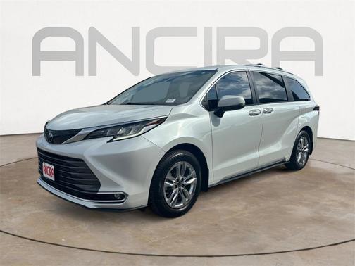 2022 Toyota Sienna Limited