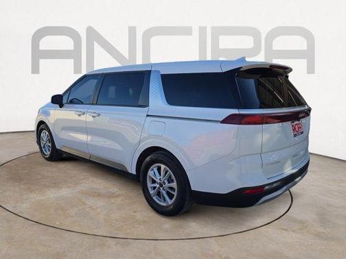 2023 Kia Carnival LX