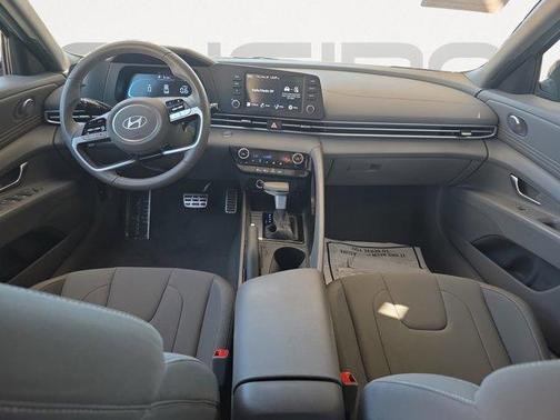 Metal 2025 Hyundai ELANTRA SEL Sport
