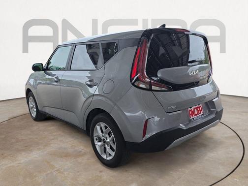 Gravity Gray 2025 Kia Soul LX