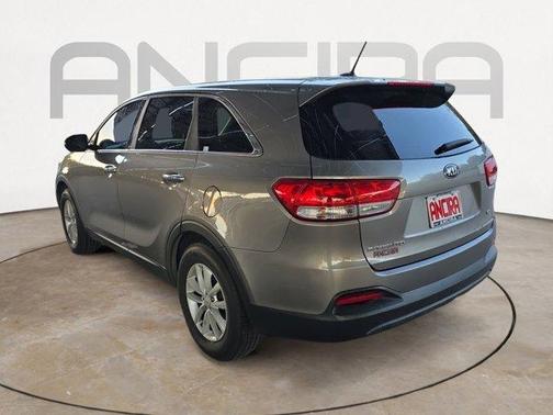 2017 Kia Sorento L