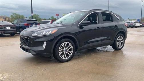 Photo 3 of 31 of 2020 Ford Escape SEL