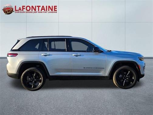 2022 Jeep Grand Cherokee Altitude