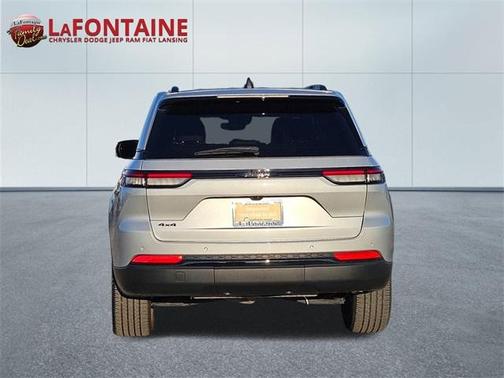 2022 Jeep Grand Cherokee Altitude