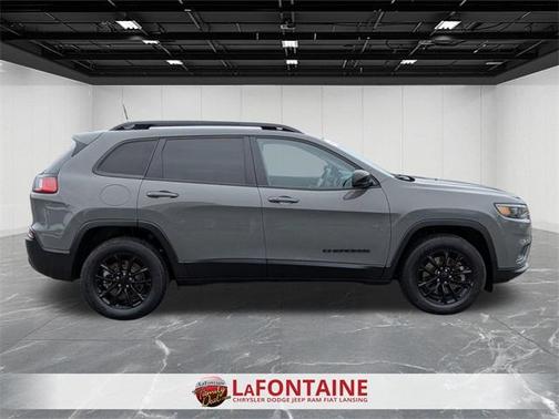 2023 Jeep Cherokee Altitude Lux