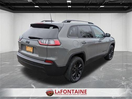 2023 Jeep Cherokee Altitude Lux
