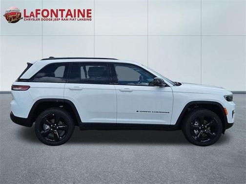 2025 Jeep Grand Cherokee Laredo