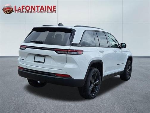 2025 Jeep Grand Cherokee Laredo