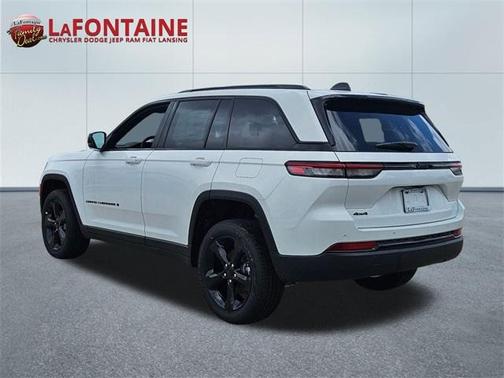 2025 Jeep Grand Cherokee Laredo